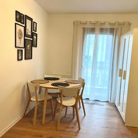 Cozyflat 48qm Mit Zwei Zimmern Und Grossen Balkon - Zwei Smart Tvs Und Nespresso Maschine - Sehr Zentral!
