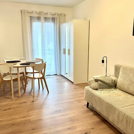 Cozyflat 48qm Mit Zwei Zimmern Und Grossen Balkon - Zwei Smart Tvs Und Nespresso Maschine - Sehr Zentral!
